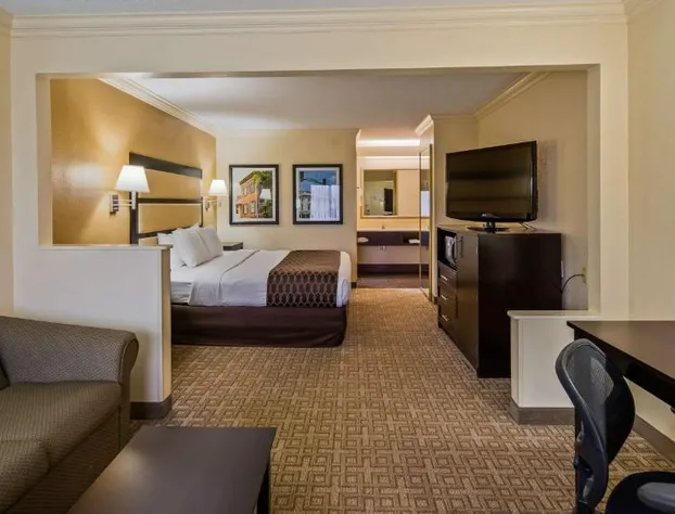 Best Western Inn & Suites hotel detail image 2