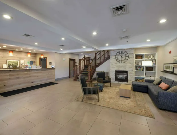 Country Inn & Suites by Radisson, Lake George (Queensbury), NY hotel detail image 3