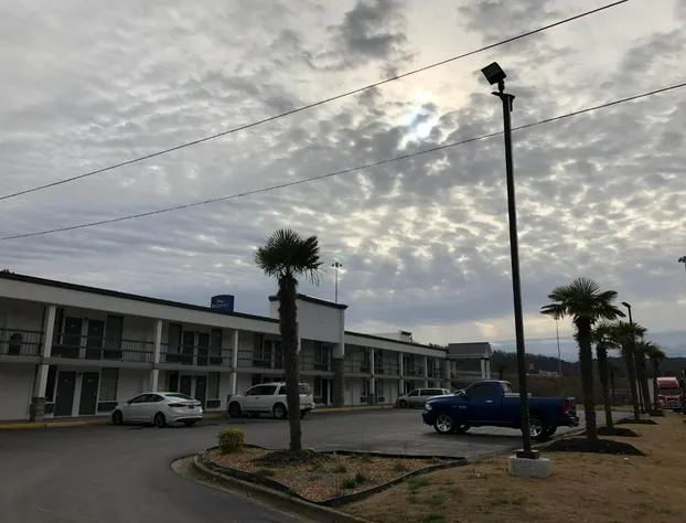 Quality Inn Dalton East hotel detail image 2