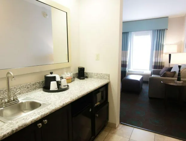 Hampton Inn & Suites Middlebury hotel detail image 4