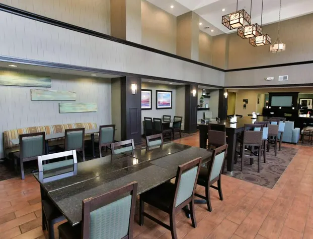 Hampton Inn & Suites Middlebury hotel detail image 2