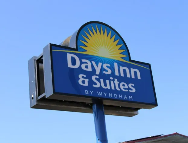 Days Inn & Suites by Wyndham Springfield on I-44 hotel detail image 1