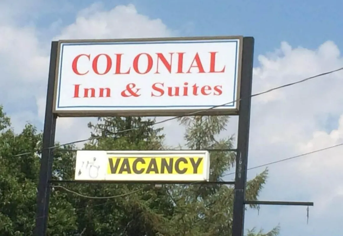 Colonial Inn & Suites hotel hero