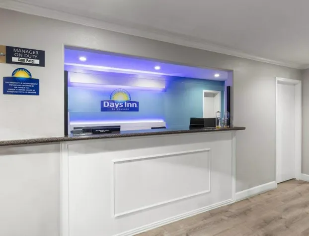 Days Inn by Wyndham Temple hotel detail image 3