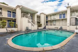 Motel 6 Cleveland, TX hotel detail image 4