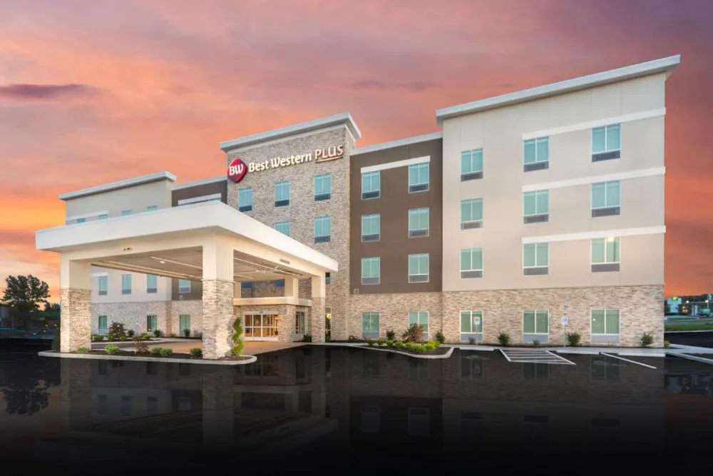 Best Western Plus St. Louis Airport Hotel hotel hero