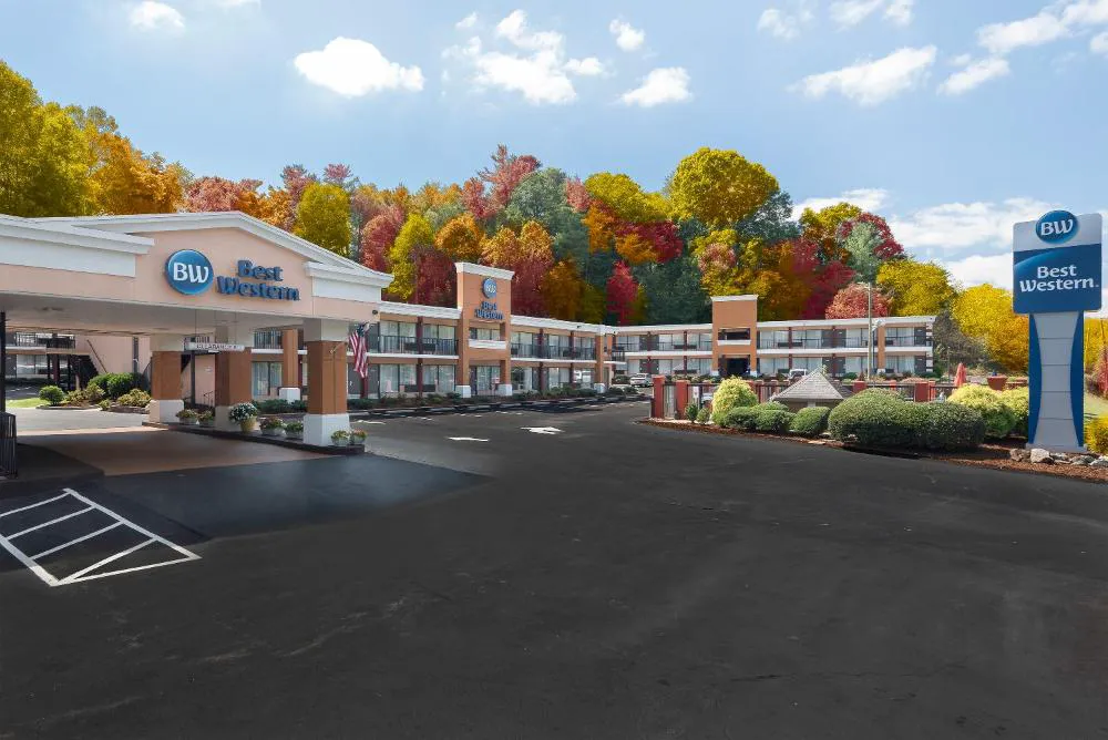 Best Western Asheville Blue Ridge Parkway hotel hero
