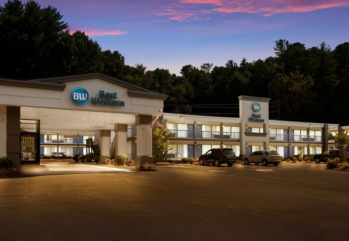 Best Western Asheville Blue Ridge Parkway hotel hero