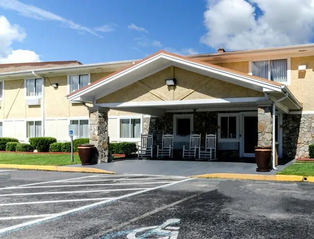 Rodeway Inn & Suites Jacksonville near Camp Lejeune hotel detail image 1