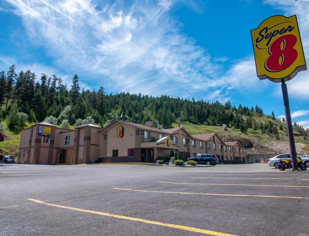 Super 8 by Wyndham Kamloops On The Hill hotel detail image 2