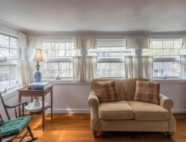 Snug Cottage hotel detail image 4