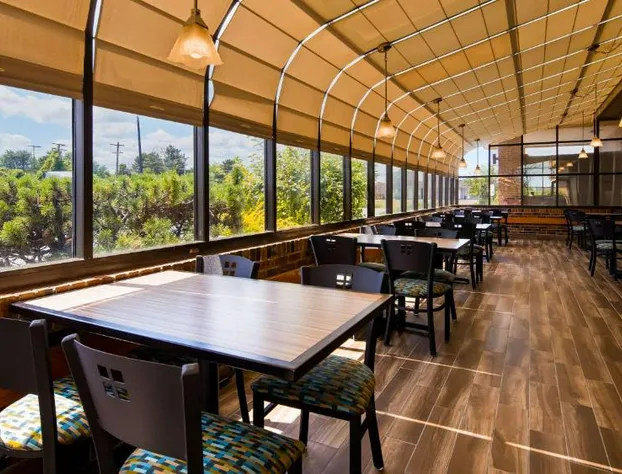 Best Western Woodhaven Inn hotel detail image 4