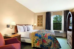 Days Inn & Suites by Wyndham Llano hotel detail image 4