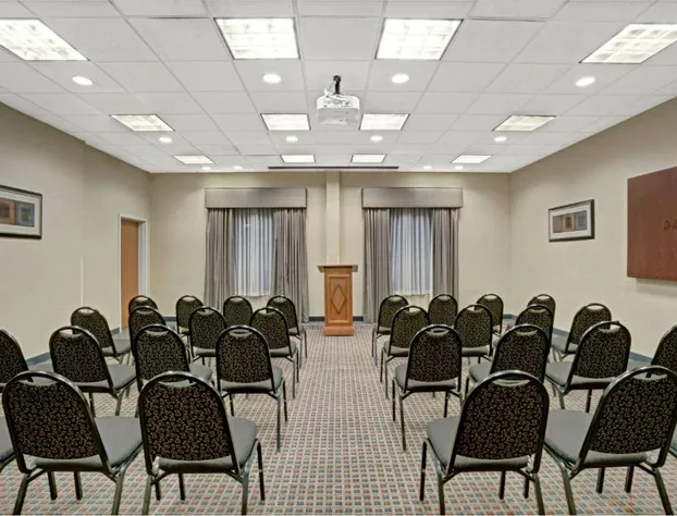 Wingate by Wyndham Atlanta Airport Fairburn hotel detail image 1