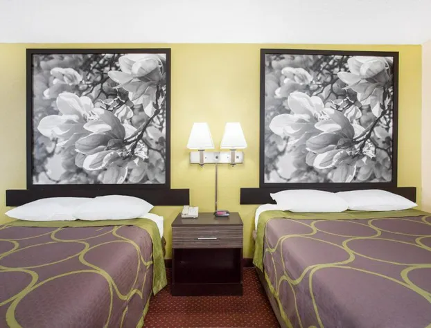 Super 8 by Wyndham Sumter hotel detail image 2