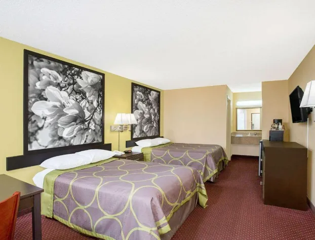 Super 8 by Wyndham Sumter hotel detail image 4