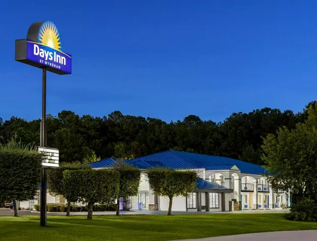 Days Inn by Wyndham Fulton hotel detail image 1