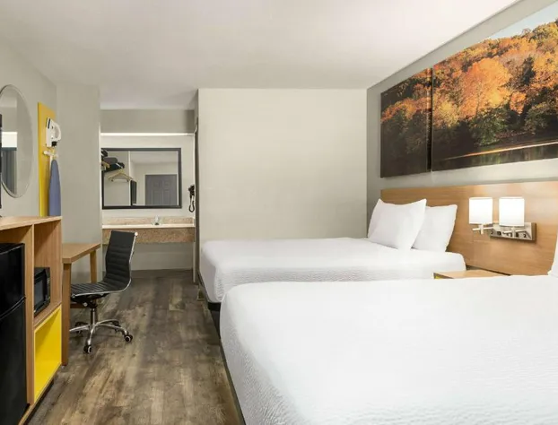 Days Inn by Wyndham Fulton hotel detail image 4