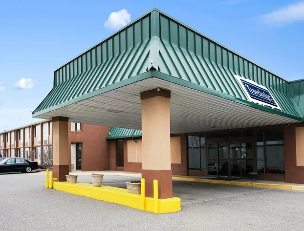 Travelodge by Wyndham Sturgis hotel detail image 1