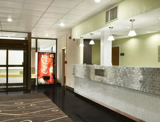 Travelodge by Wyndham Sturgis hotel detail image 2