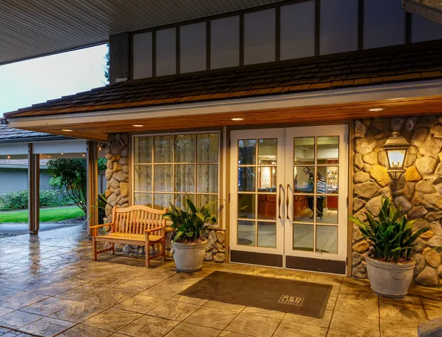 Red Lion Hotel Bellevue hotel detail image 4