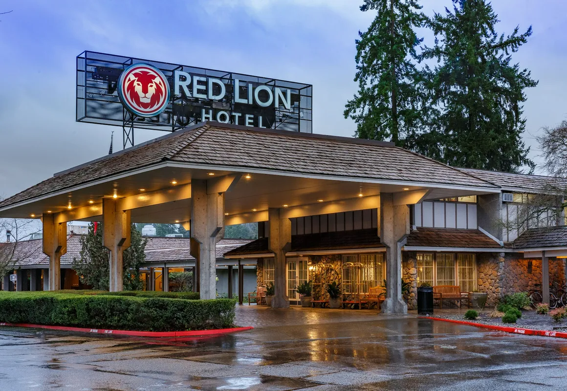 Red Lion Hotel Bellevue hotel hero
