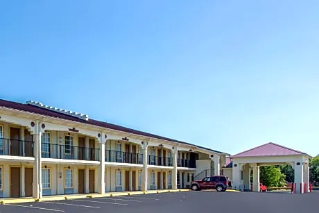 Super 8 by Wyndham Antioch/Nashville South East hotel detail image 1