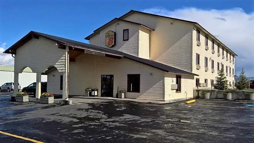 Super 8 by Wyndham Dillon hotel hero