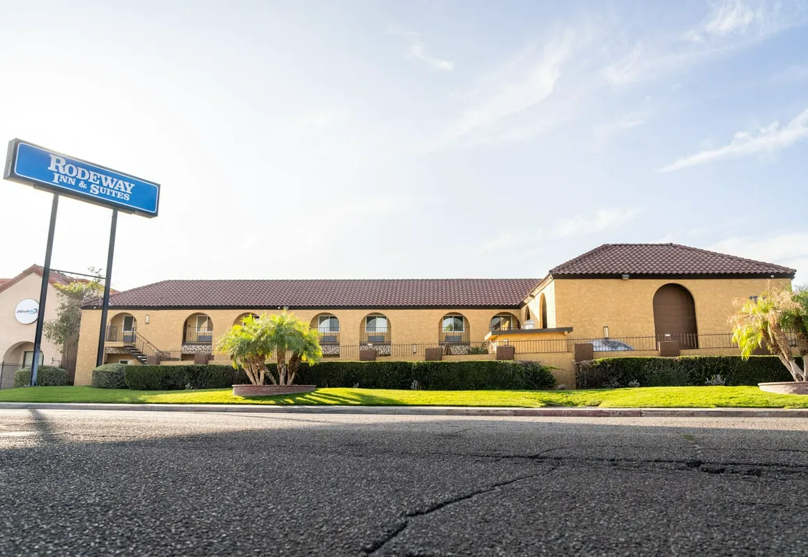 Rodeway Inn & Suites Colton - Riverside hotel hero