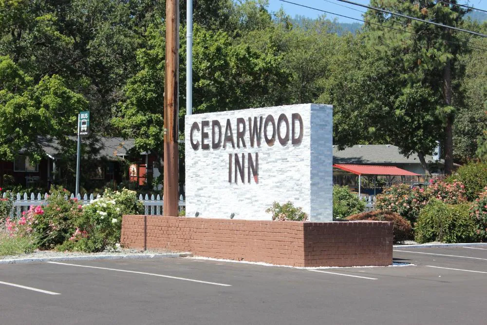 Cedarwood Inn of Ashland hotel hero