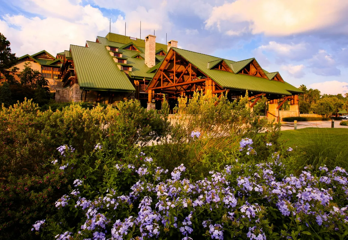 Disney's Wilderness Lodge hotel hero