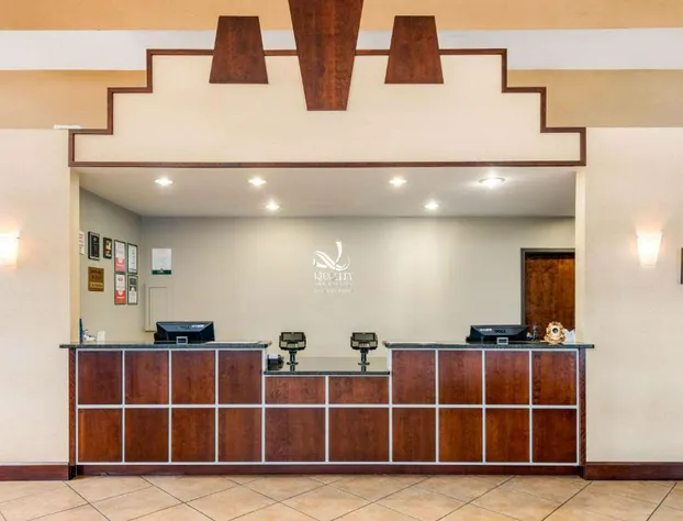 Quality Inn & Suites Tarpon Springs South hotel detail image 4