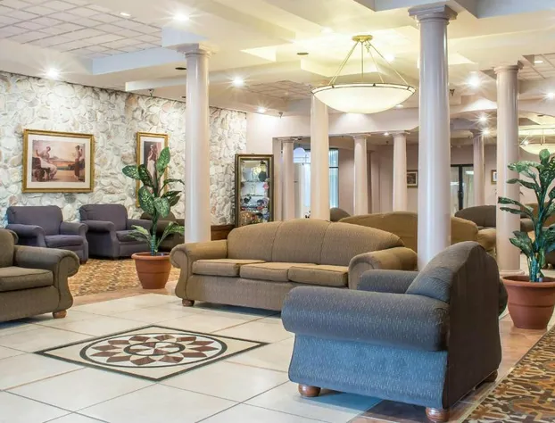 Quality Inn & Suites Palm Island Indoor Waterpark hotel detail image 2