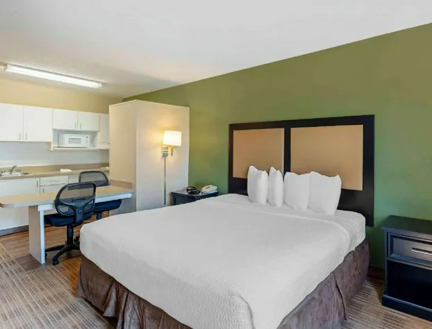 Extended Stay America Select Suites Chicago Rolling Meadows hotel detail image 1