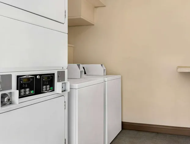 Baymont by Wyndham Intl Speedway/I-95/Daytona Beach hotel detail image 4