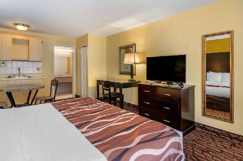 Rodeway Inn Central Clearwater Beach hotel detail image 3