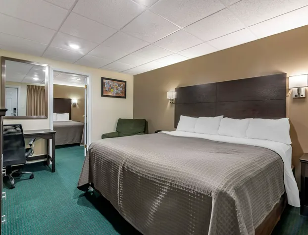 Rodeway Inn Lake George Outlets hotel detail image 4