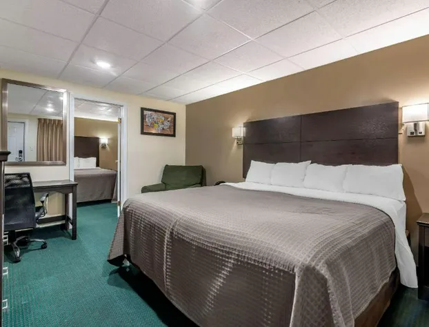 Rodeway Inn Lake George Outlets hotel detail image 2