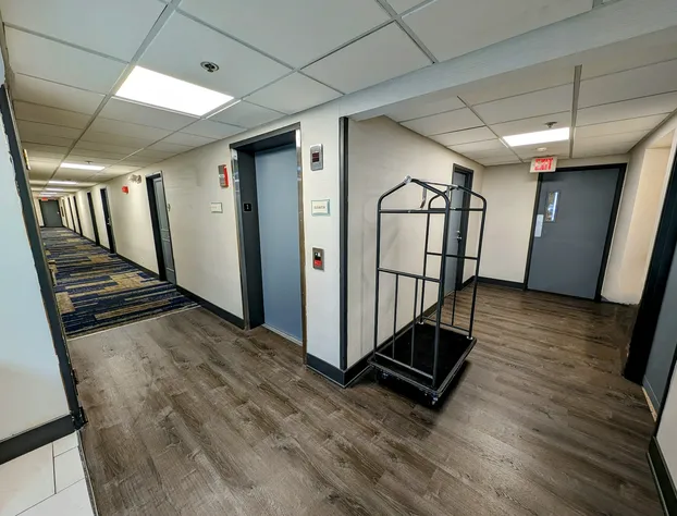 La Quinta Inn by Wyndham Chicago Willowbrook hotel detail image 3