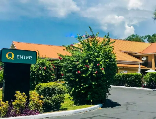 Quality Inn near Manatee Springs State Park hotel detail image 1