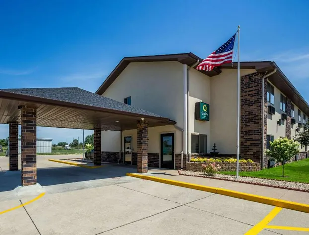 Quality Inn Galesburg near US Highway 34 and I-74 hotel detail image 4