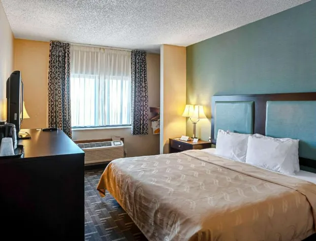 Quality Inn Galesburg near US Highway 34 and I-74 hotel detail image 3