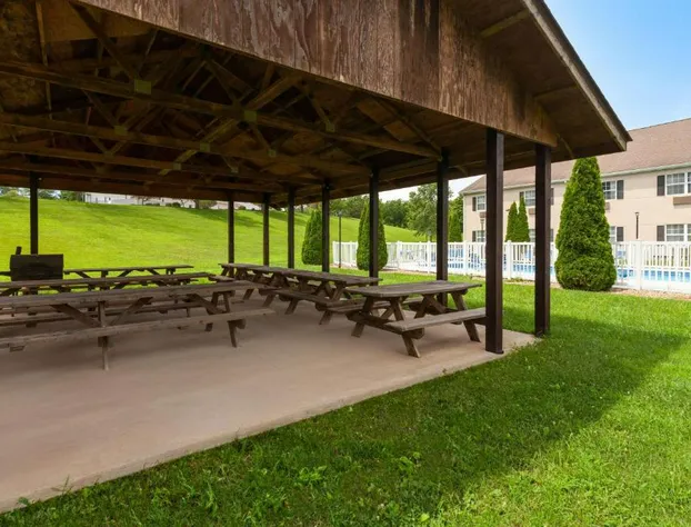 Baymont by Wyndham Chester IL hotel detail image 3