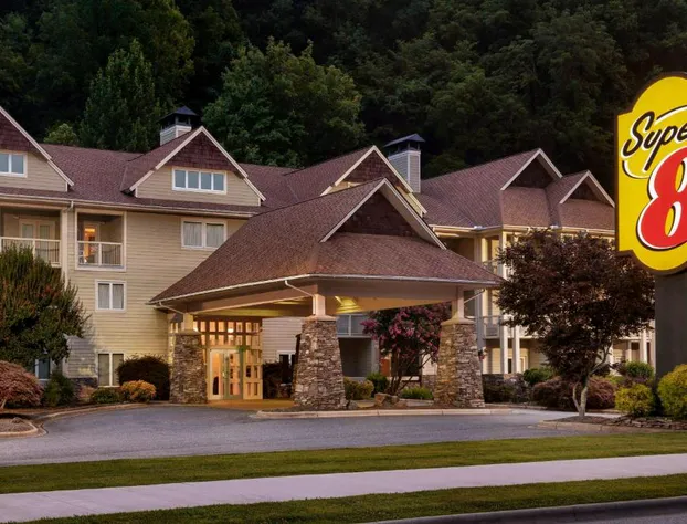 Super 8 by Wyndham Cherokee hotel detail image 1