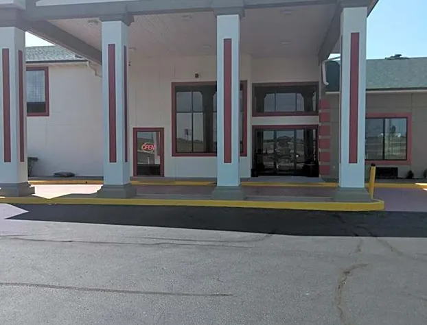 Quality Inn & Suites hotel detail image 1