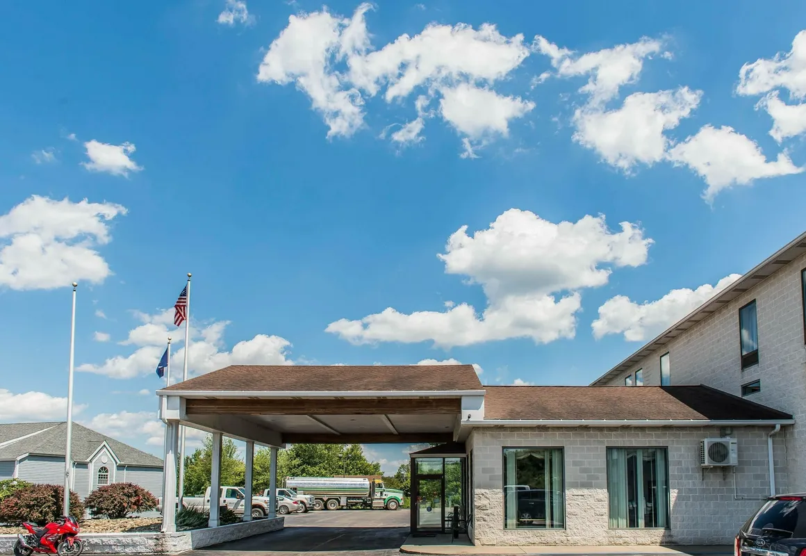 Quality Inn Waynesburg - Morrisville hotel hero