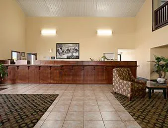 Super 8 by Wyndham Gainesville TX hotel detail image 3