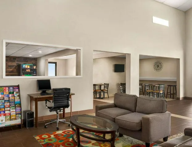 Super 8 by Wyndham Gainesville TX hotel detail image 3