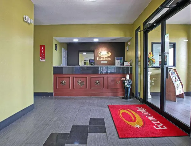 Econo Lodge Hillsboro I-35 hotel detail image 4