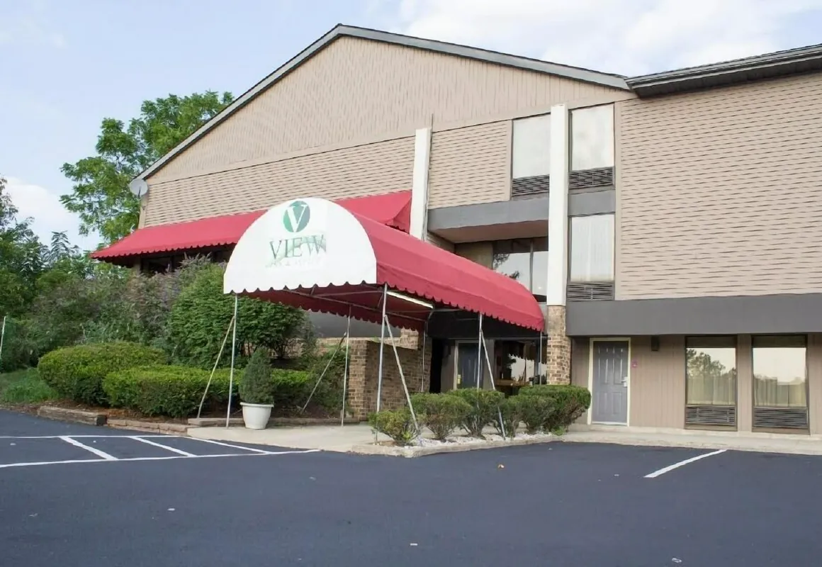 The View Inn & Suites hotel hero